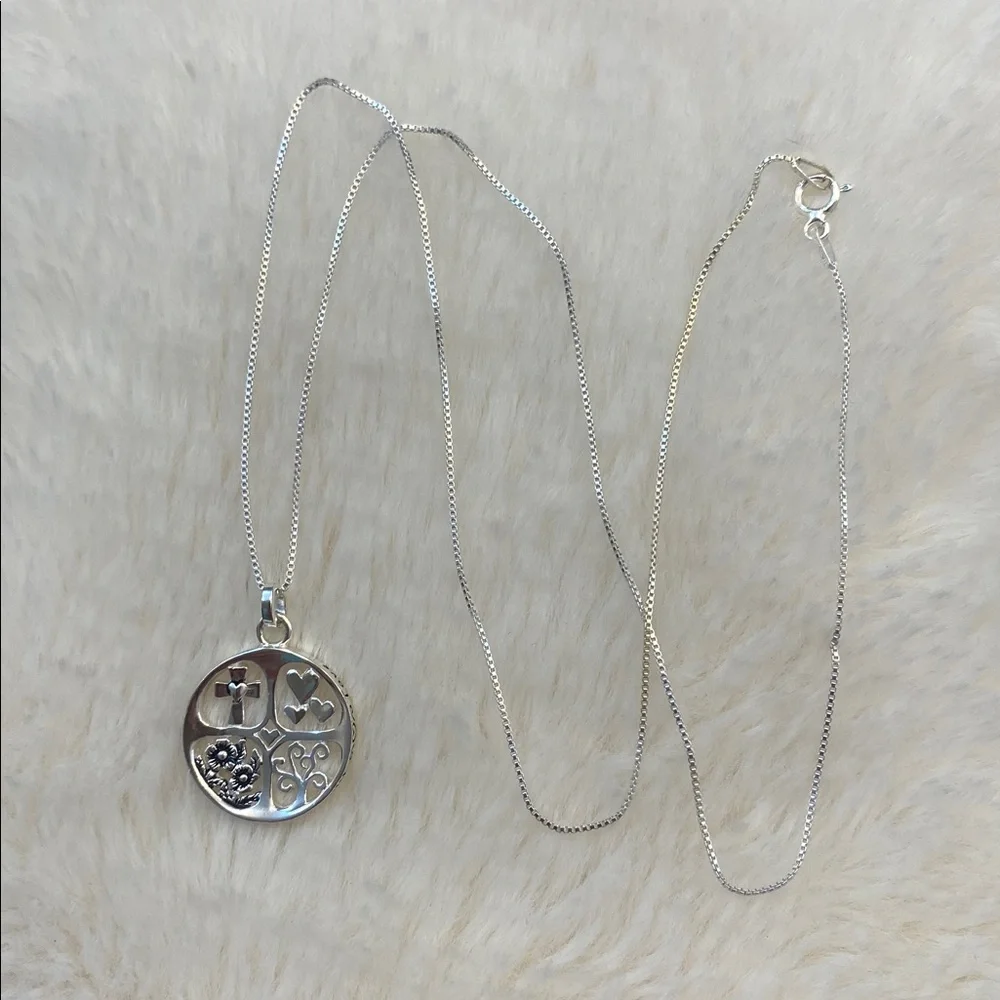 Faith Love Family Pendant - Picture 6 of 7